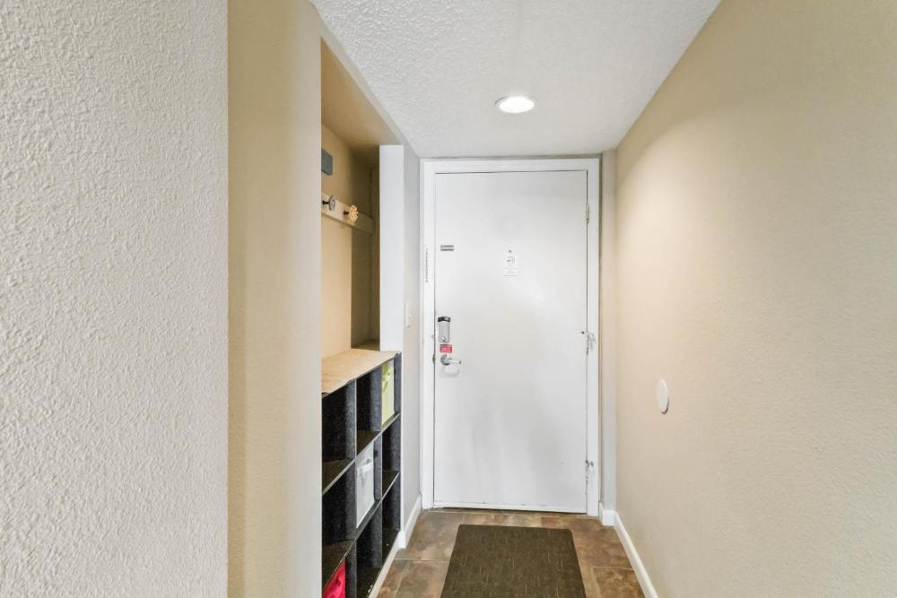 Direct Beachfront Corner Unit - Beach Place #206